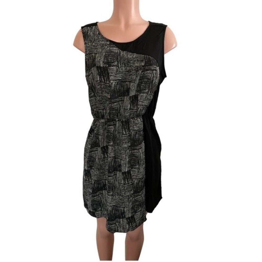 NWT Francesca’s Miami Abstract Faux Wrap‎ Gray & Black Dress Size Large